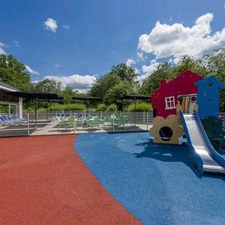 3 Etoiles - Piscine - Ccaiica