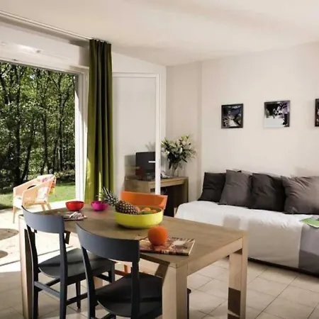 3 Etoiles - Piscine - Ccaiica Chalet *