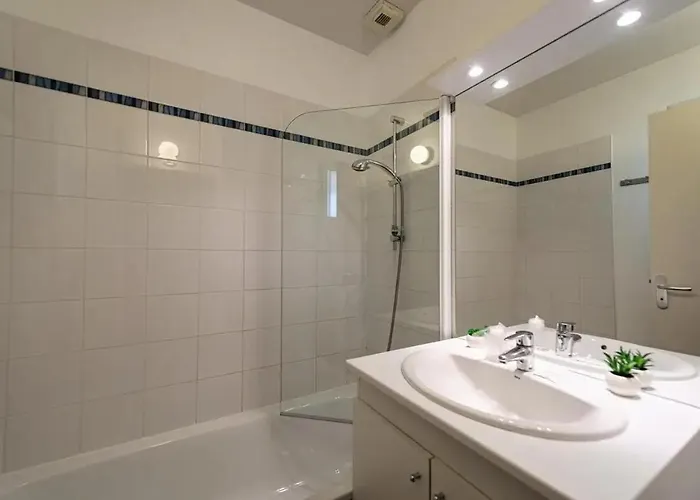 Zecamping 3 Etoiles Dog Friendly Piscine Couverte Chalet